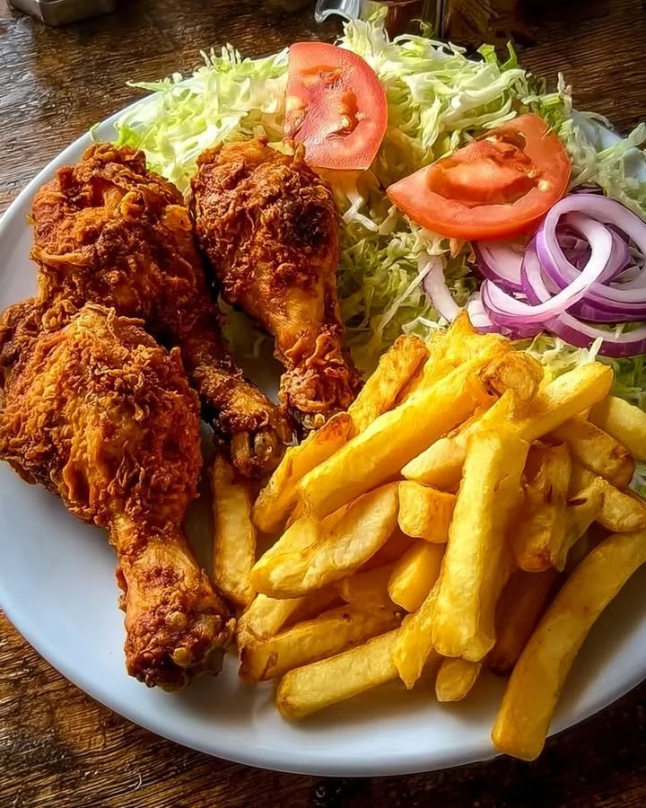 Crispy Chicken Drumsticks With Fries And Salad