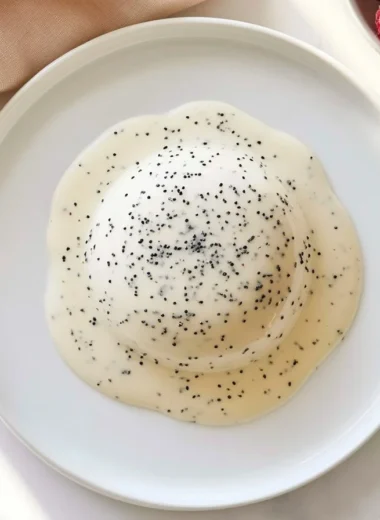 Fluffy Dampfnudel steamed dumplings served with sauce